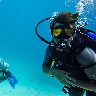 Diving with Atmospheres Liquid Lifestyles